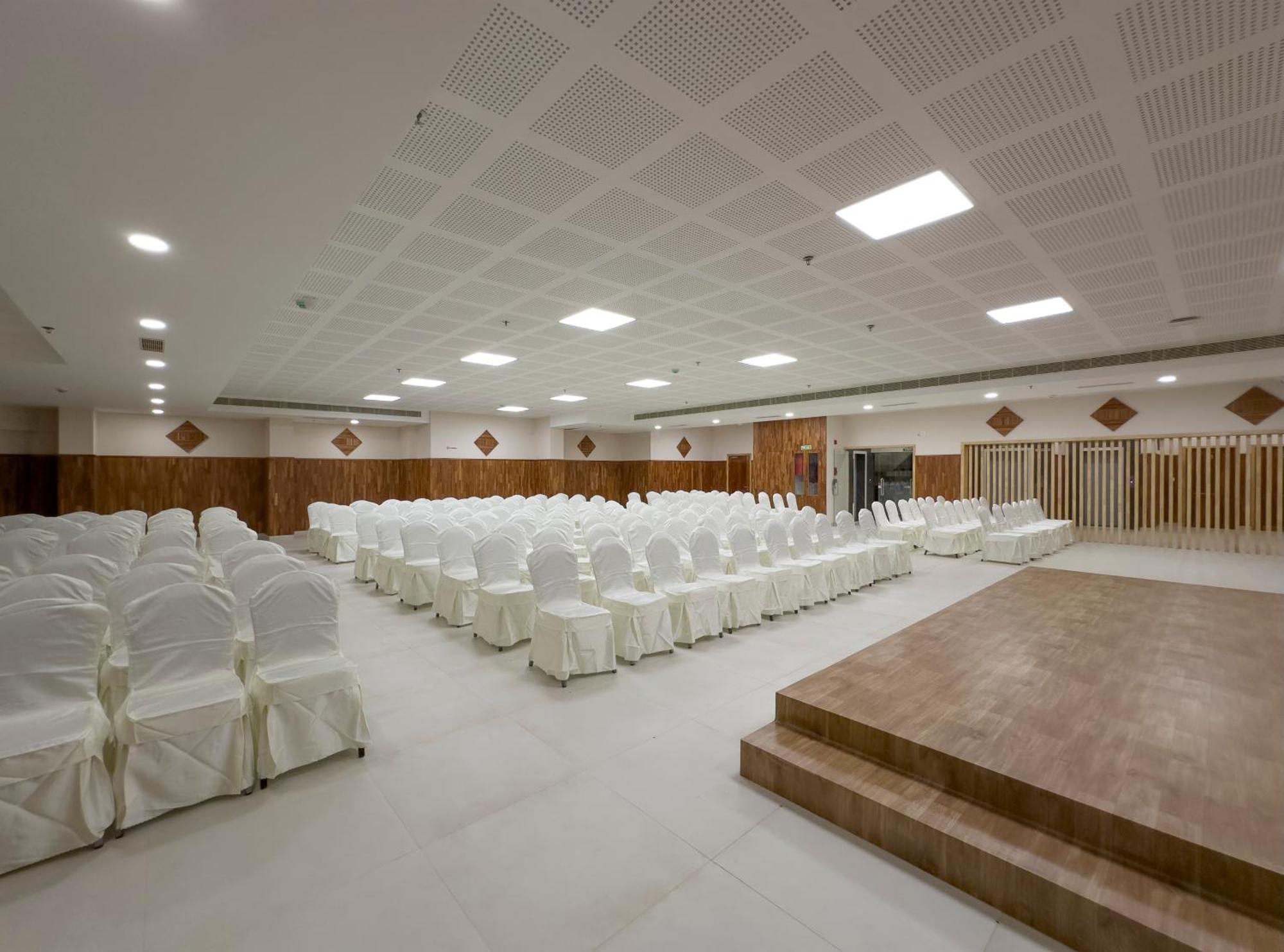 The Habitat Suites Guruvayur Bagian luar foto