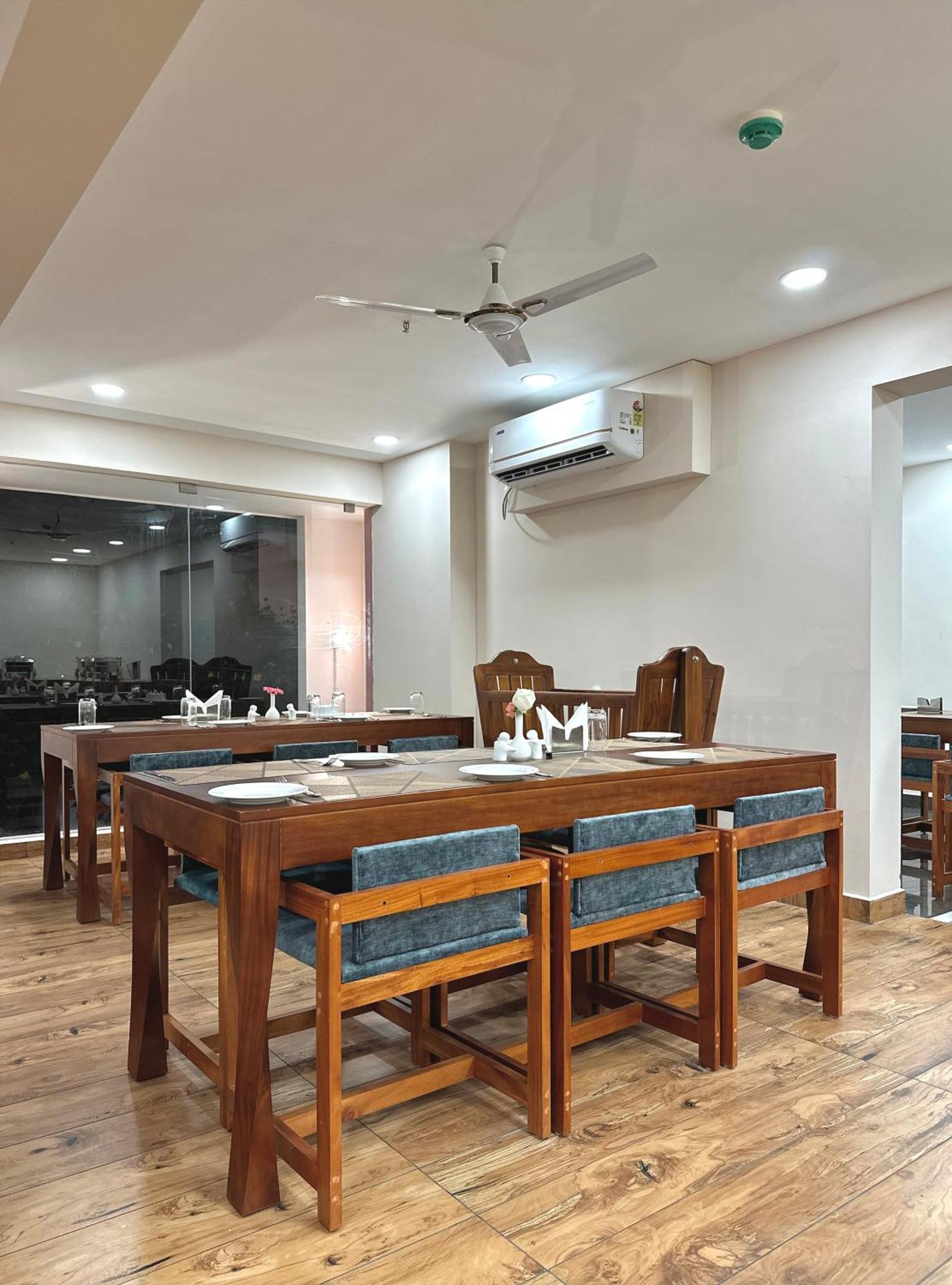 The Habitat Suites Guruvayur Bagian luar foto