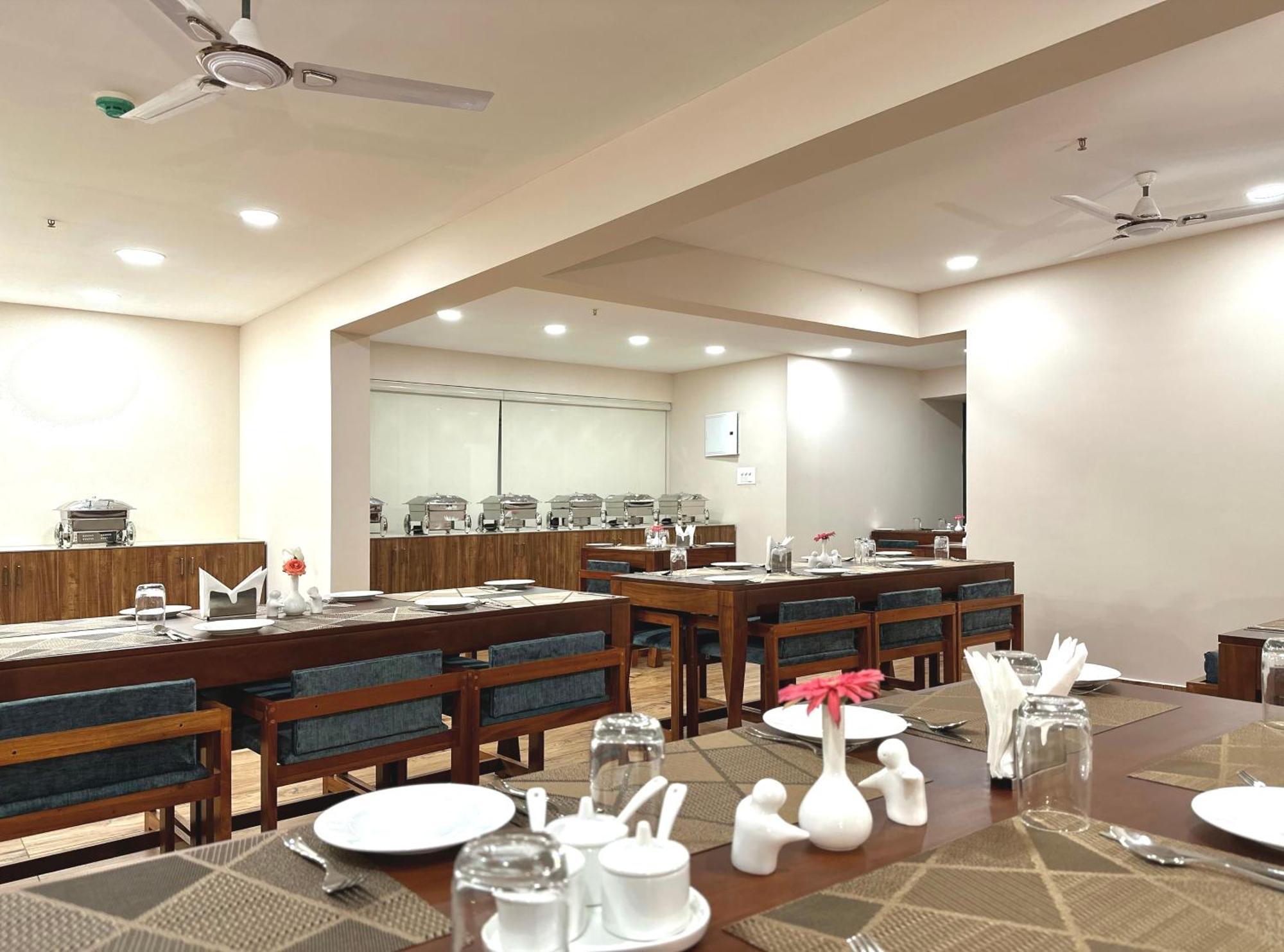 The Habitat Suites Guruvayur Bagian luar foto