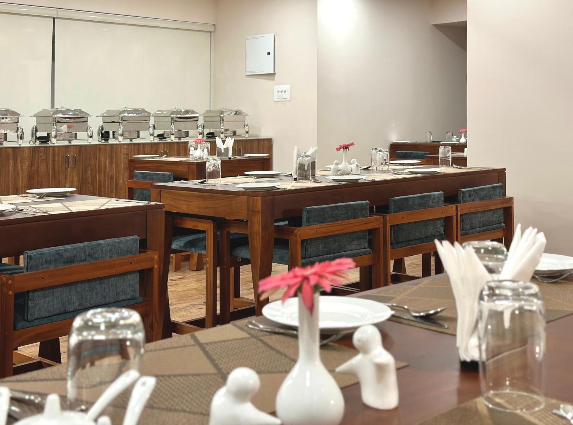 The Habitat Suites Guruvayur Bagian luar foto