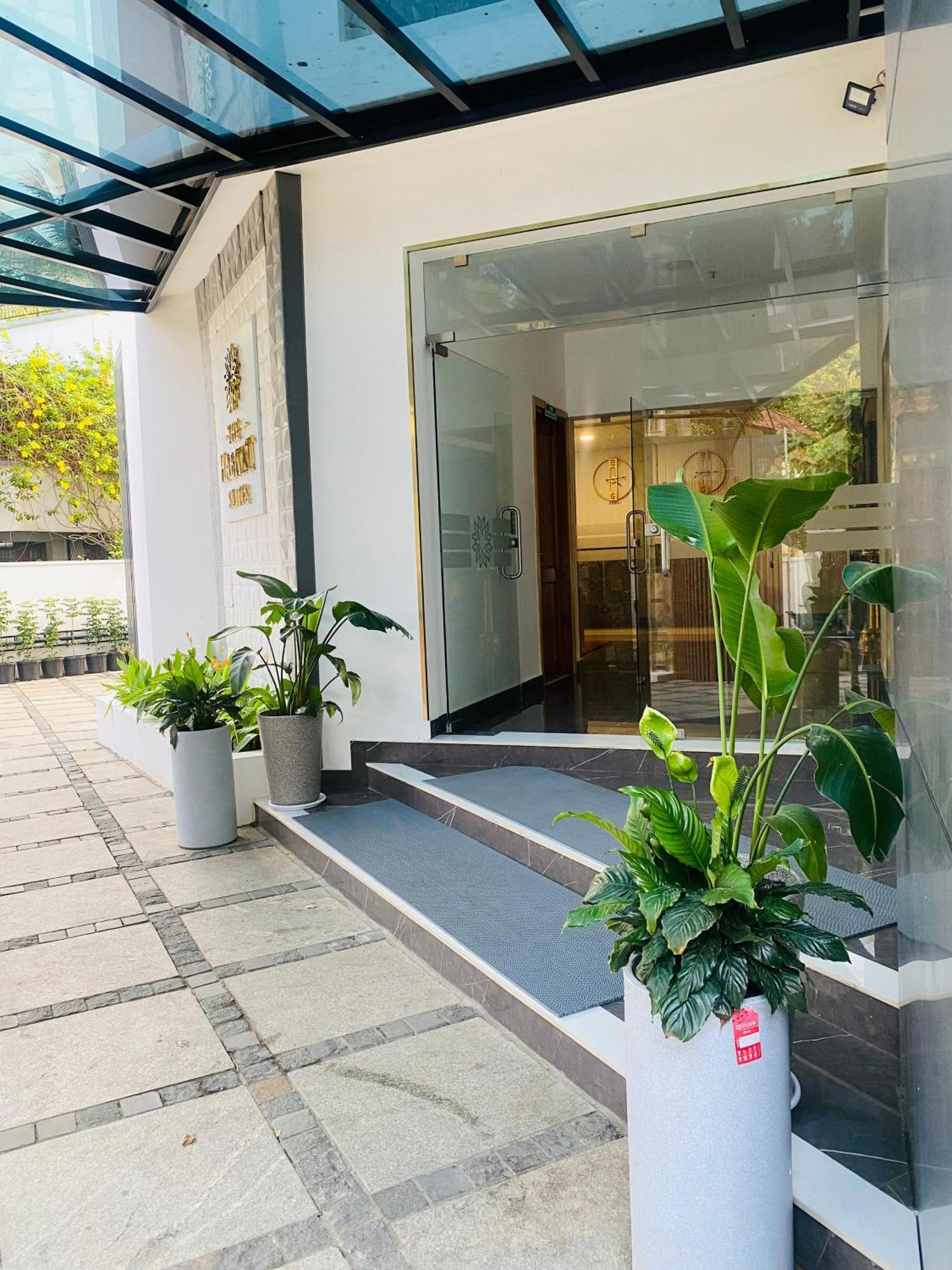 The Habitat Suites Guruvayur Bagian luar foto