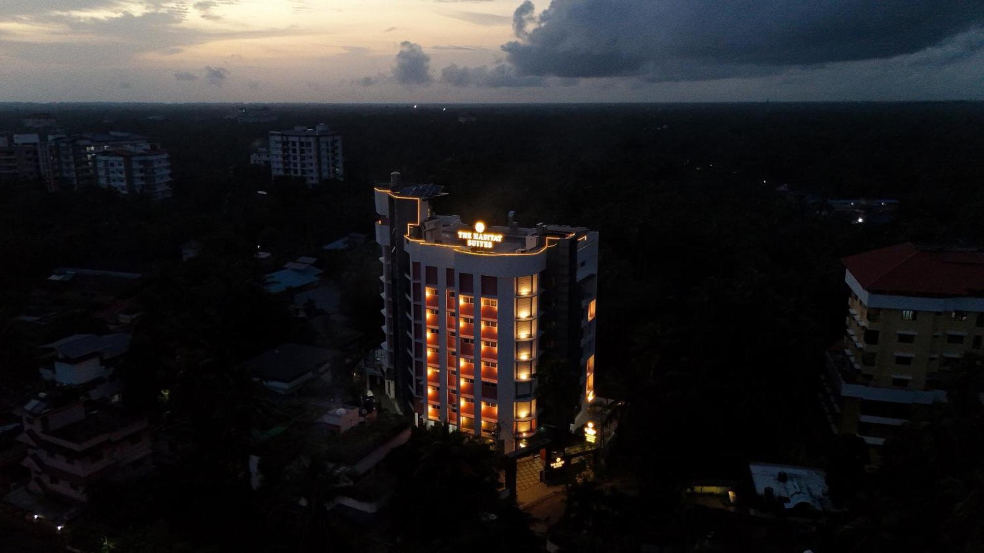 The Habitat Suites Guruvayur Bagian luar foto